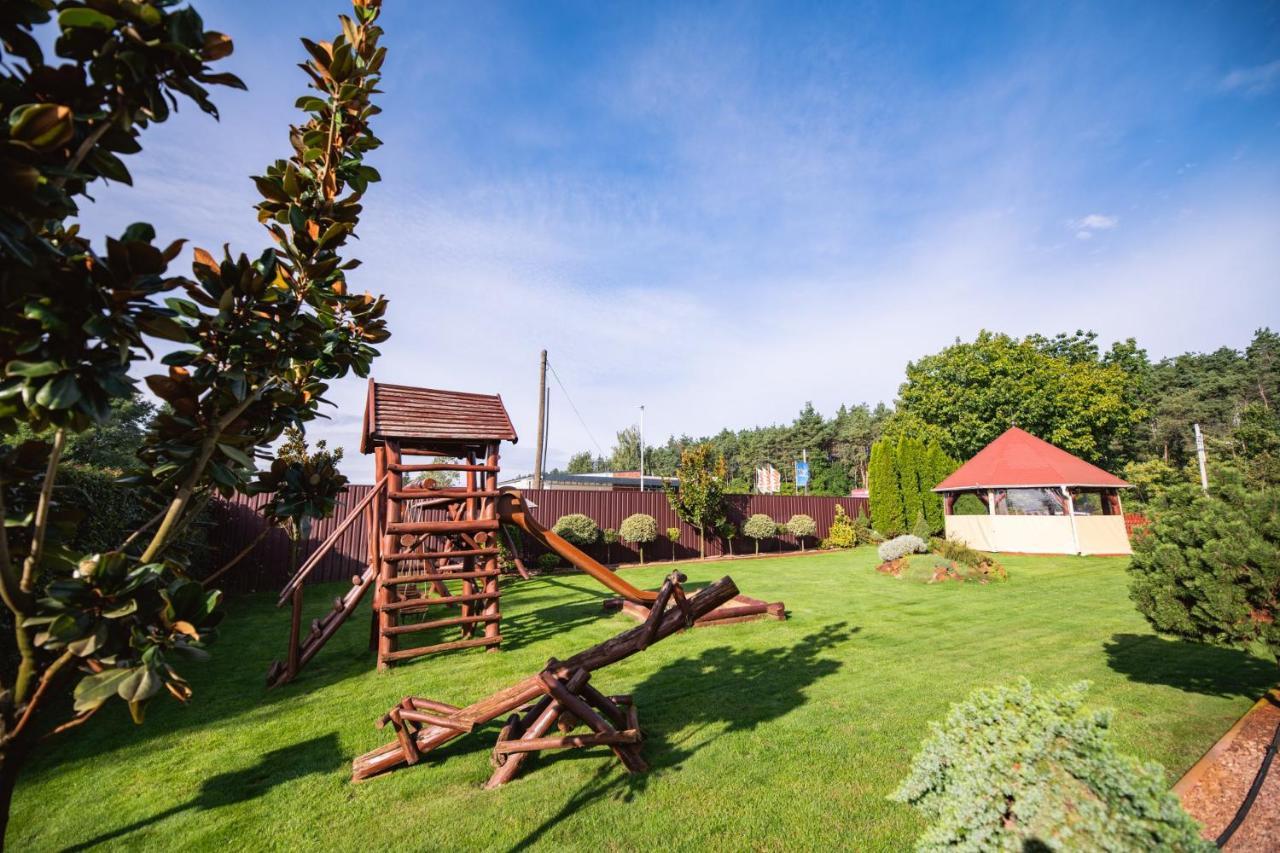 Hotel Fenyves Csárda Vendégház Nyiradony-Tamasipuszta Esterno foto